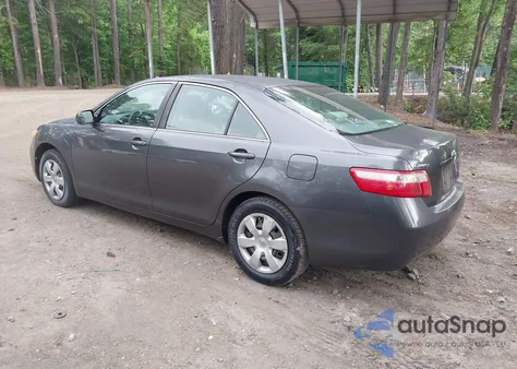 2009 Toyota Camry Le/Se/Xle z USA, uszkodzony, nr VIN 4T1BE46KX9U360484